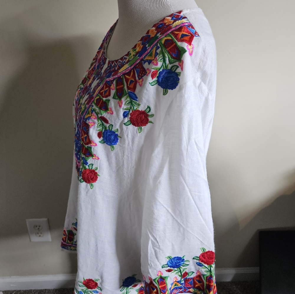 Embroidered White Floral Women's Top 100% Rayon Multi Color Top Size XL. - Picture 11 of 13